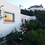 Chora Traditional Genadio בית נופש *