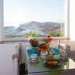 בית נופש Chora Traditional Genadio Pátmos