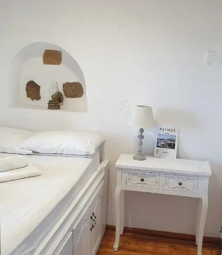 Chora Traditional Genadio Holiday home *