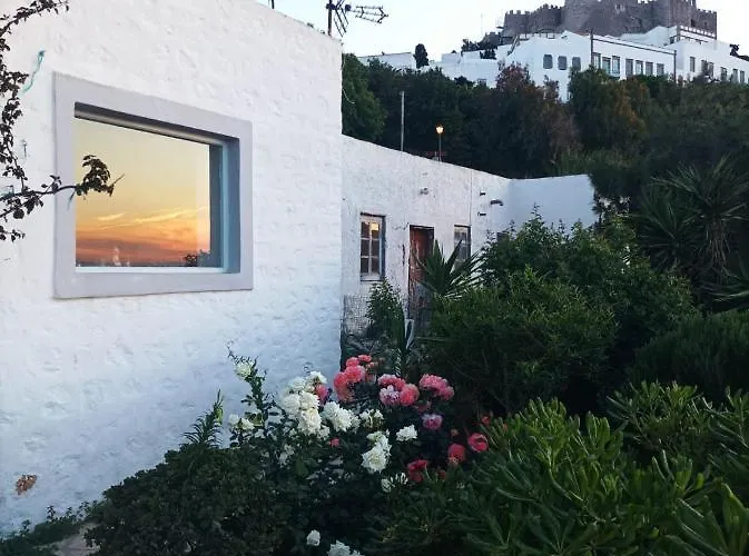 Chora Traditional Genadio Holiday home *