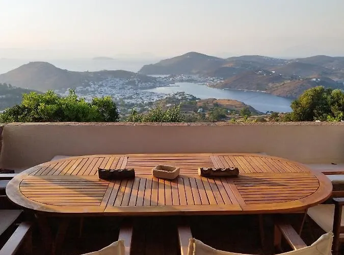 Holiday home Chora Traditional Genadio