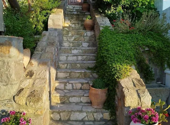 Chora Traditional Genadio Holiday home *