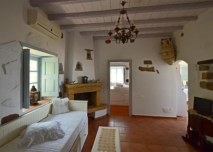 Chora Traditional Genadio Holiday home *