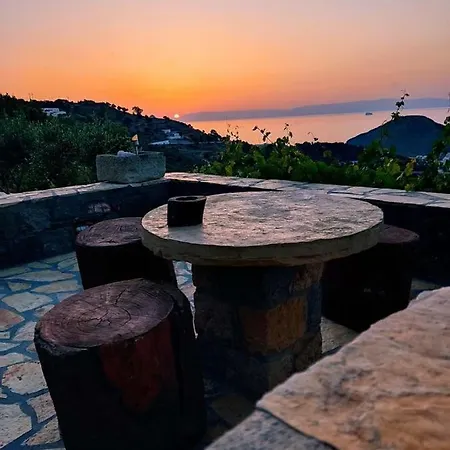 بيت للعطل Chora Traditional Genadio