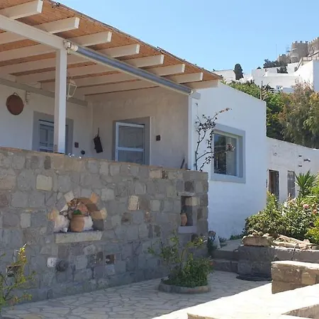 Chora Traditional Genadio Casa de Férias Pátmos