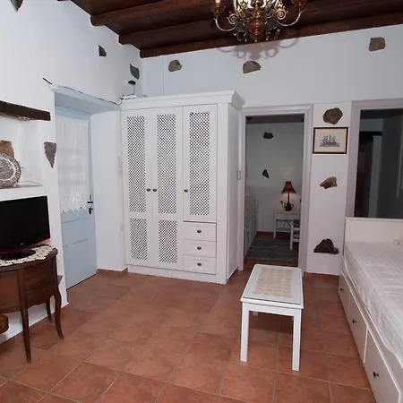 Chora Traditional Genadio