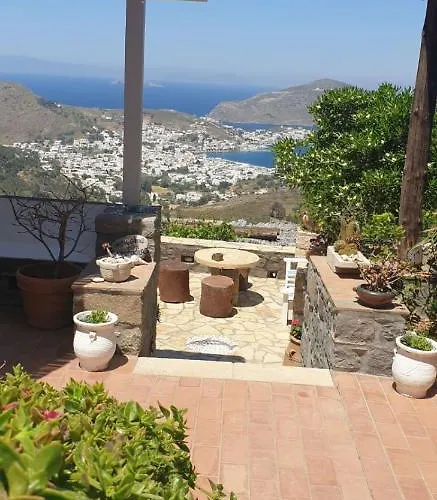 Chora Traditional Genadio بيت للعطل *