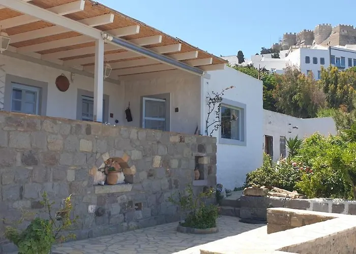 Chora Traditional Genadio Casa de Férias Pátmos