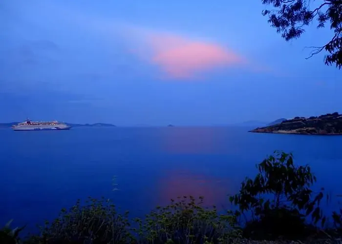 Chora Traditional Genadio بيت للعطل *