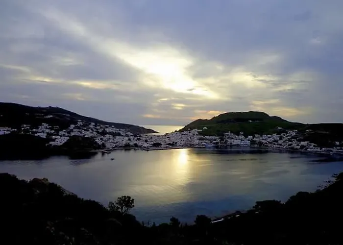 Chora Traditional Genadio بيت للعطل *